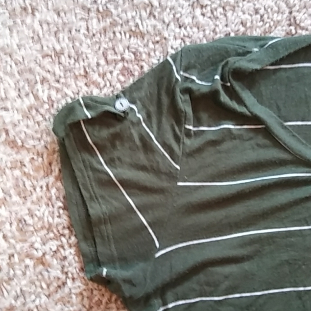 Tee-Shirt - Picture 2 of 3